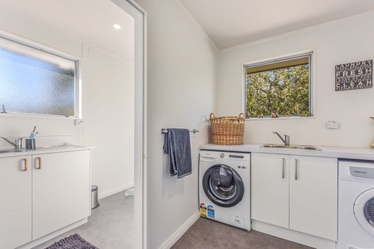 Photo of property in 215a Waikawa Road, Waikawa, Picton, 7220