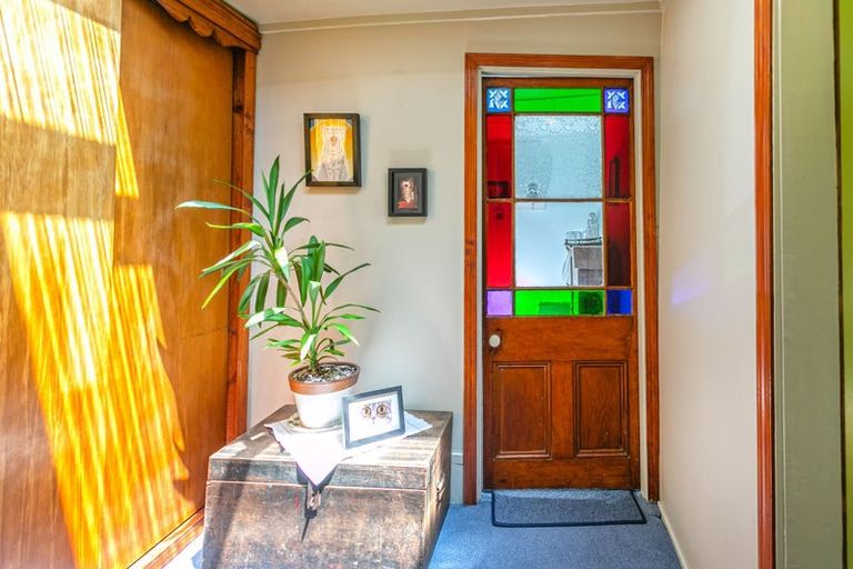 Photo of property in 80 Oxford Terrace, Coromandel, 3506