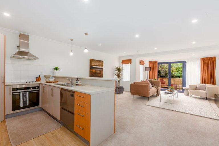 Photo of property in 15 Futuna Close, Karori, Wellington, 6012
