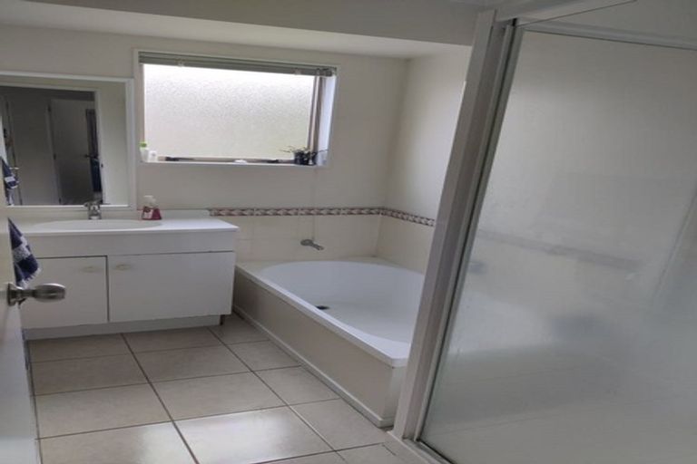 Photo of property in 7 Royalpark Place, Favona, Auckland, 2024