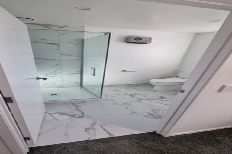 Photo of property in 1/81 Kervil Avenue, Te Atatu Peninsula, Auckland, 0610