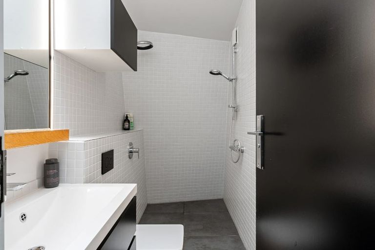 Photo of property in 64a Orangi Kaupapa Road, Northland, Wellington, 6012