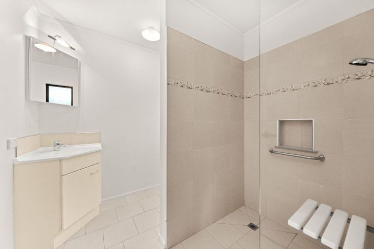 Photo of property in 7 Mcmaster Street, Greytown, 5712