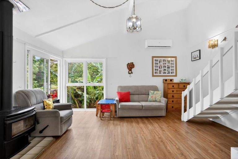 Photo of property in 2/39 Brunton Place, Glenfield, Auckland, 0629