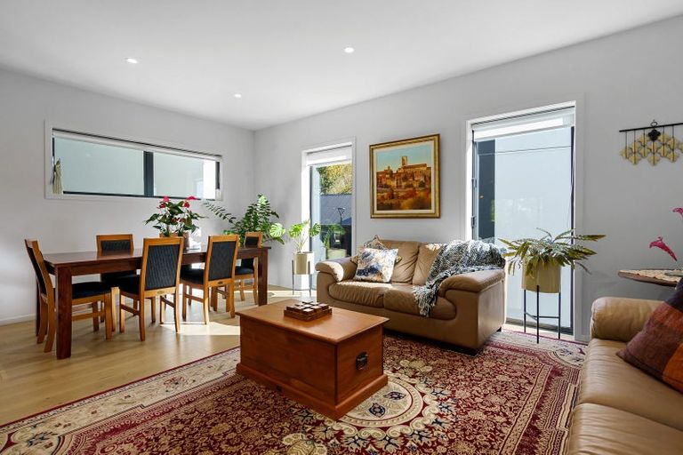 Photo of property in 33 Lakewood Lane, Cambridge, 3434