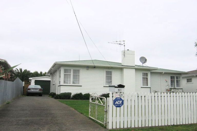 Photo of property in 16 Ronberg Street, Highbury, Palmerston North, 4412