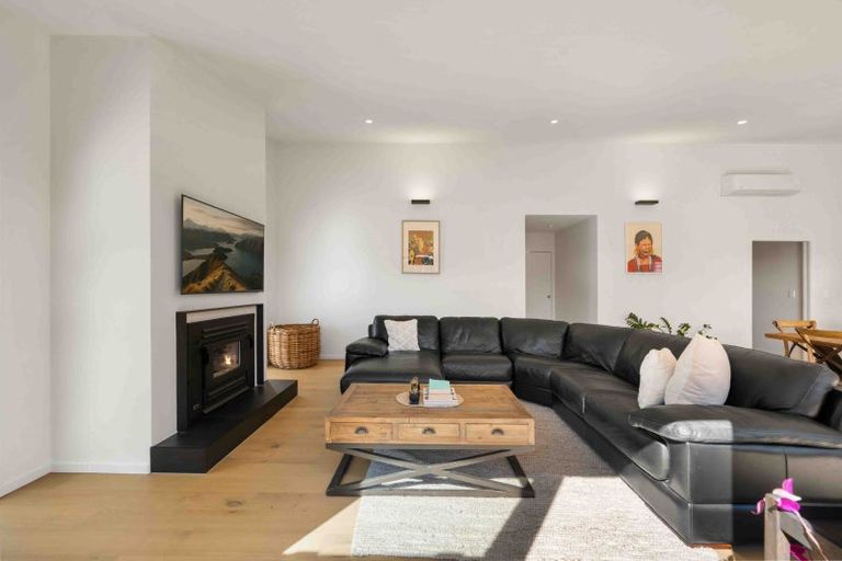 Photo of property in 6 Moonstone Street, Albert Town, Wanaka, 9305