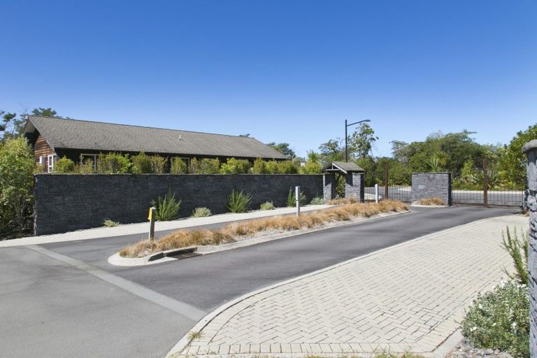 Photo of property in 7 Winnie Close, Acacia Bay, Taupo, 3330