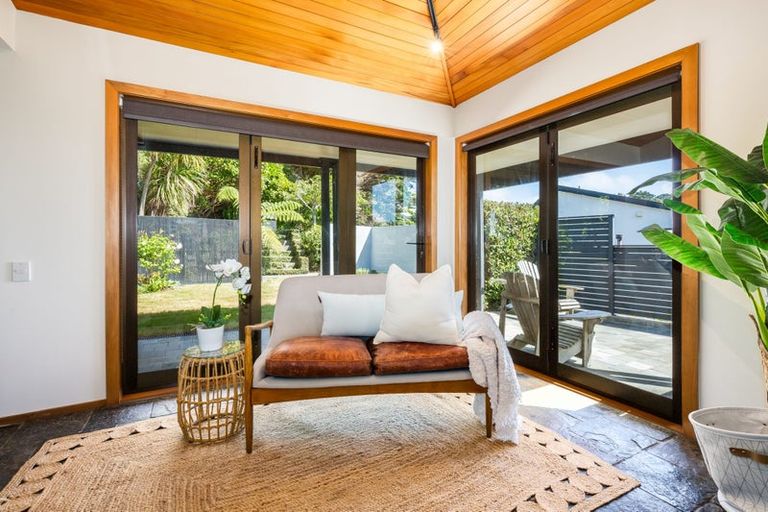 Photo of property in 14 The Crowsnest, Whitby, Porirua, 5024