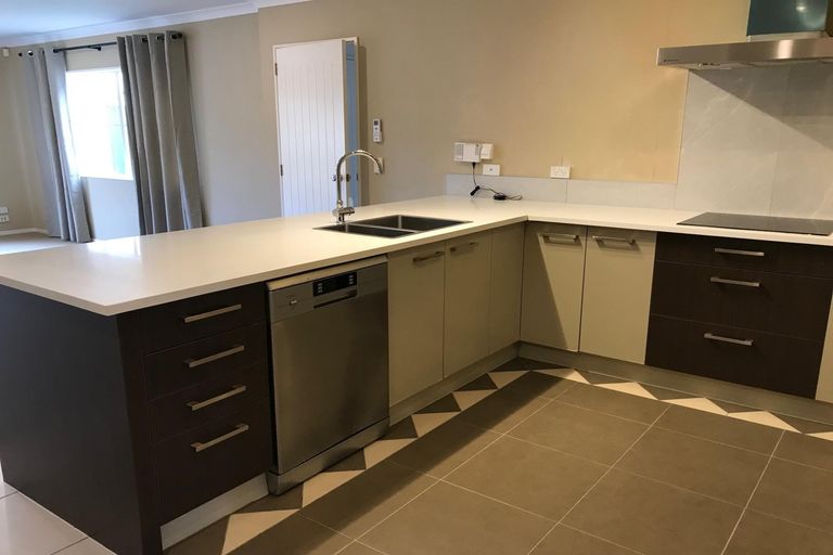 Photo of property in 33 Janway Avenue, Flat Bush, Auckland, 2016