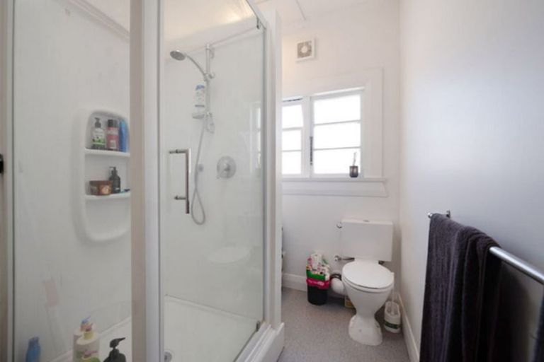 Photo of property in 2/121 Hill Street, Thorndon, Wellington, 6011