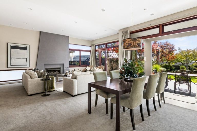 Photo of property in 1a Gillean Street, Havelock North, 4130