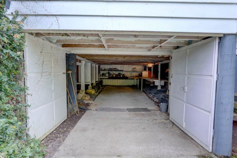 Photo of property in 32 Yorke Road, Haruru, 0204