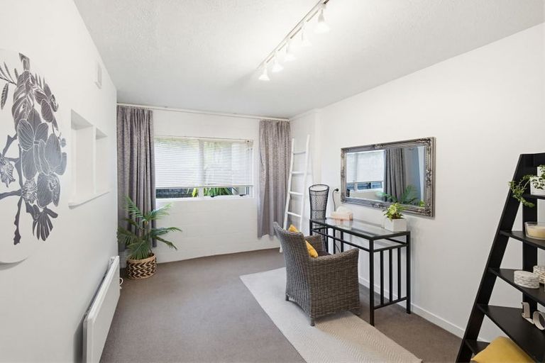 Photo of property in 14 Brogar Place, Casebrook, Christchurch, 8051