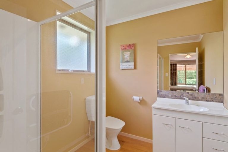 Photo of property in 75 Old Main Road North, Leithfield, Amberley, 7481