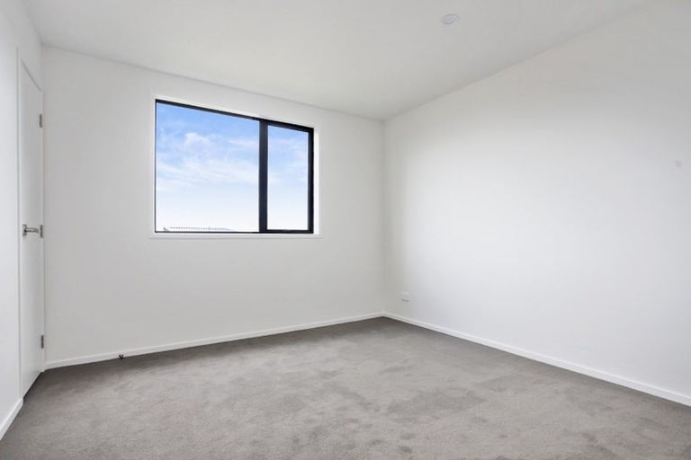 Photo of property in 14 Clay Works Lane, New Lynn, 0600