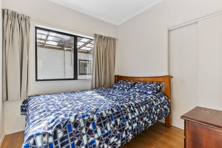 Photo of property in 54 Glennandrew Drive, Half Moon Bay, Auckland, 2012