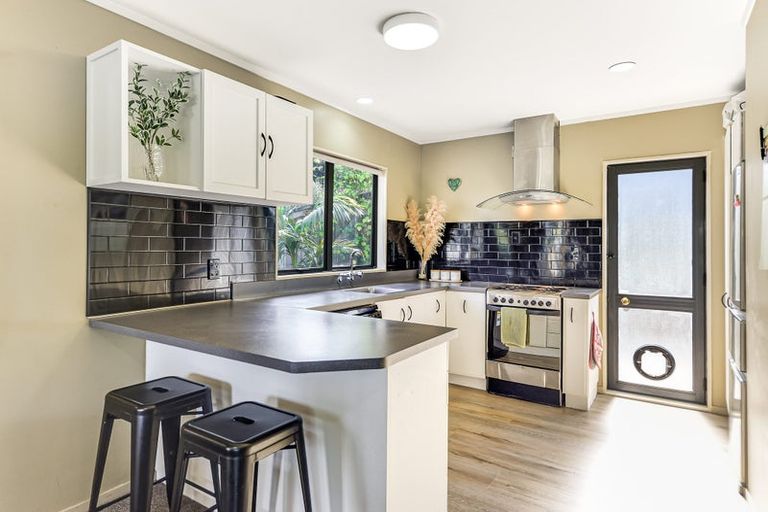 Photo of property in 30 Banbury Crescent, Fairfield, Hamilton, 3214