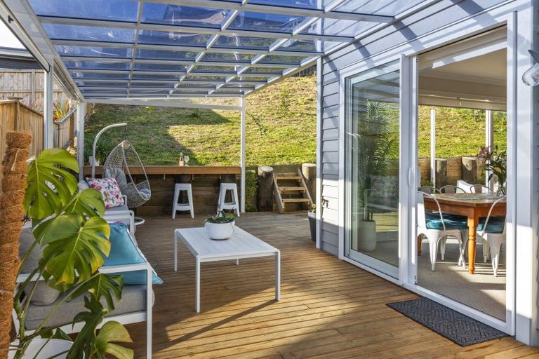 Photo of property in 140 Godfrey Drive, Orewa, 0931