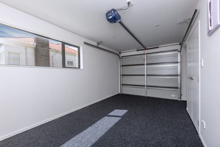Photo of property in 1/50 Newington Road, Henderson, Auckland, 0612