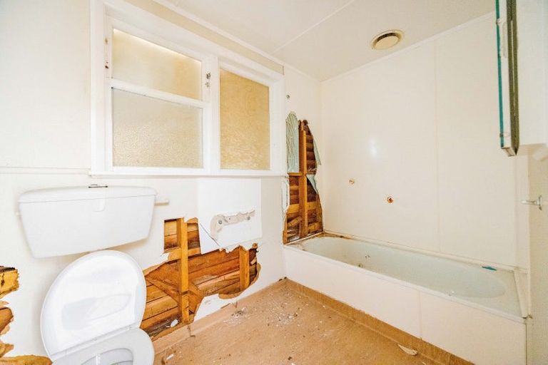 Photo of property in 10-12 Panckhurst Street, Havelock North, 4130