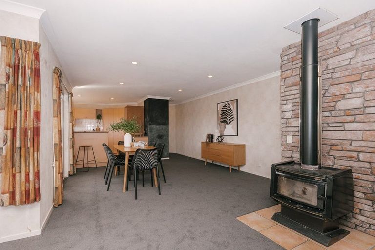 Photo of property in 39 Parnell Heights Drive, Kelvin Grove, Palmerston North, 4414