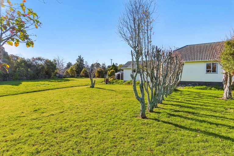 Photo of property in 931 State Highway 1, Te Horo, Otaki, 5581