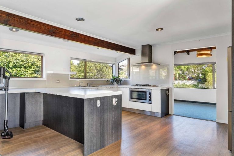 Photo of property in 66 Karina Road, Merrilands, New Plymouth, 4312