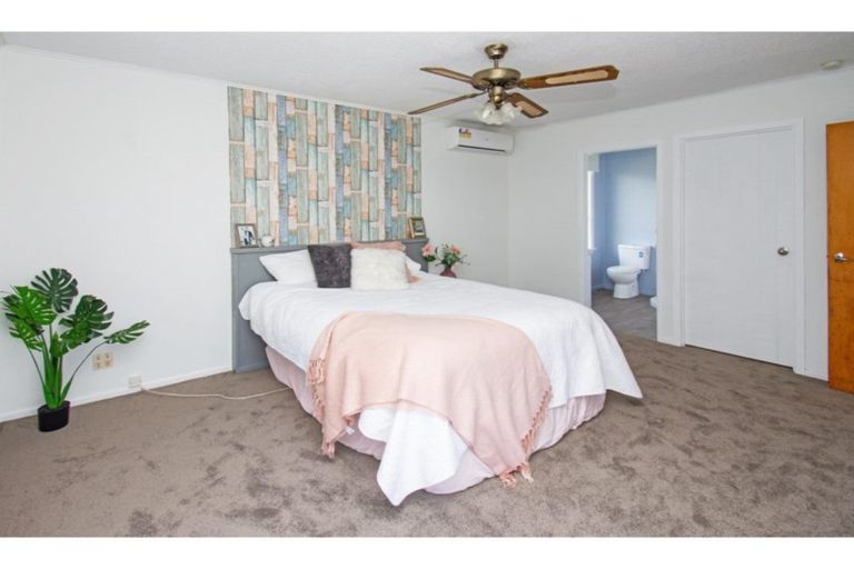 Photo of property in 50 Watts Road, Manurewa, Auckland, 2102