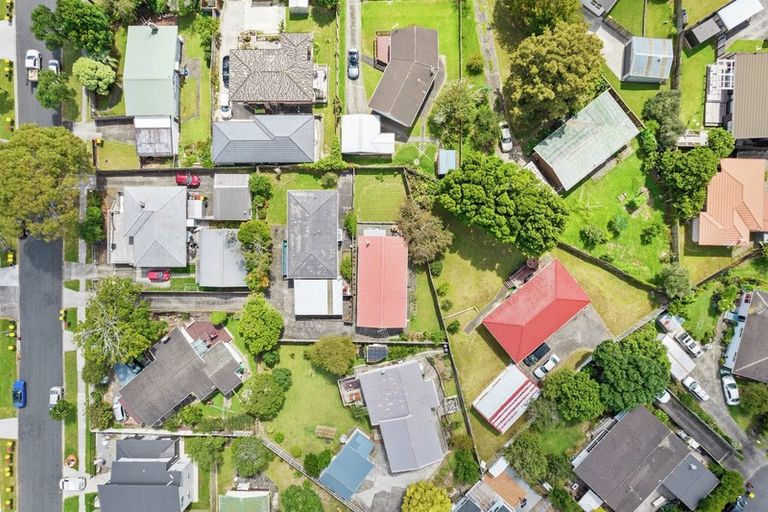 Photo of property in 2/22 Minaret Drive, Bucklands Beach, Auckland, 2014