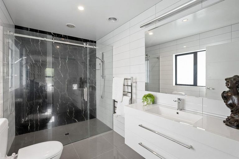 Photo of property in 83 Kotuku Drive, Paraparaumu Beach, Paraparaumu, 5032
