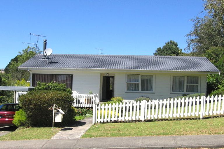 Photo of property in 127 Kia Ora Road, Beach Haven, Auckland, 0626