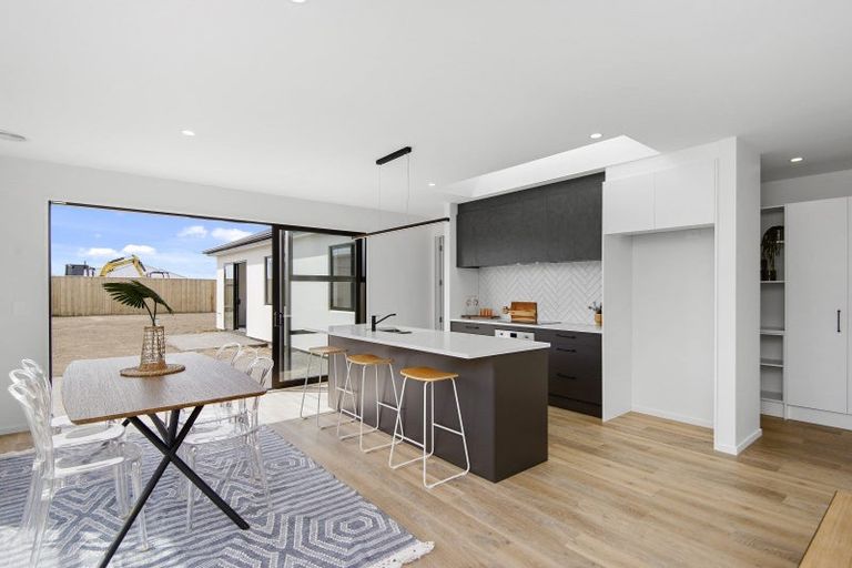 Photo of property in 12 Dynes Road, Rolleston, 7615