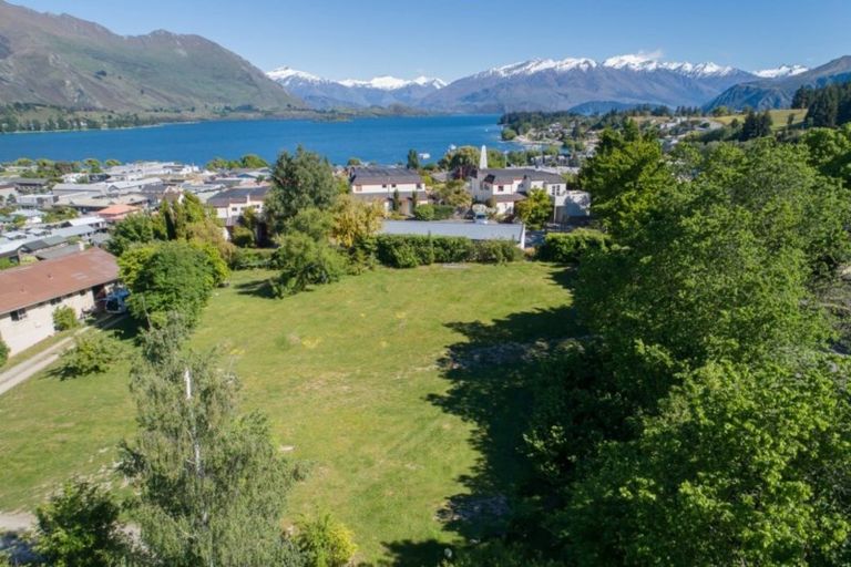 Photo of property in 23 Chalmers Street, Wanaka, 9305