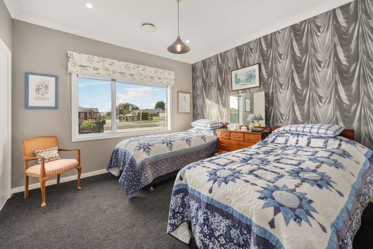 Photo of property in 41 Port Street West, Maewa, Feilding, 4702