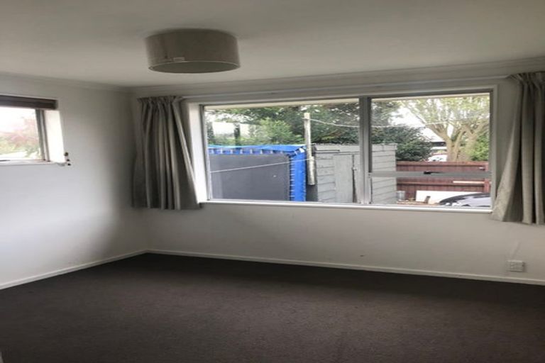 Photo of property in 2/174a Wilsons Road South, Saint Martins, Christchurch, 8022