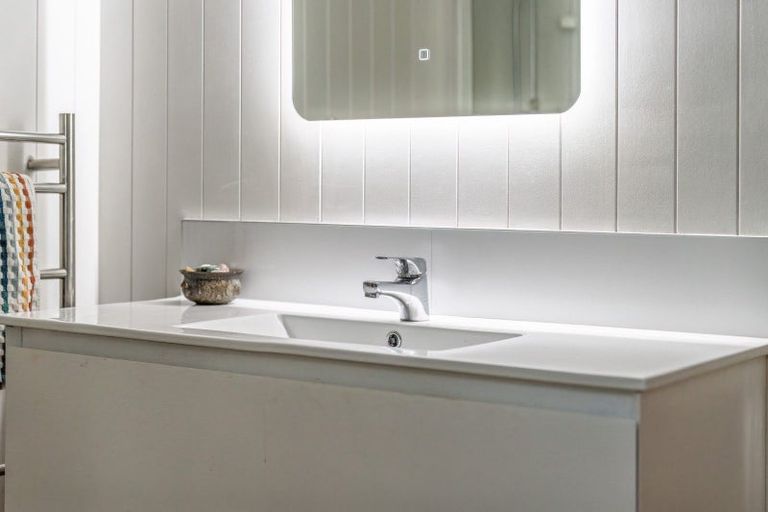 Photo of property in 21 Kowhai Drive, Wanaka, 9305