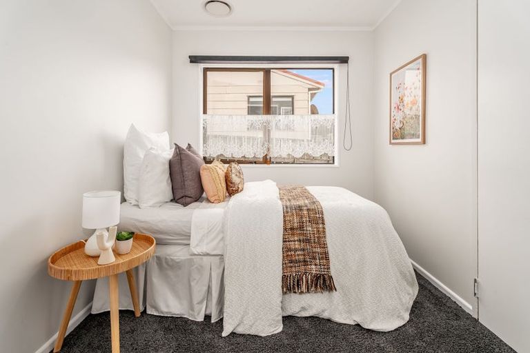 Photo of property in 38 Whanga Crescent, Titahi Bay, Porirua, 5022