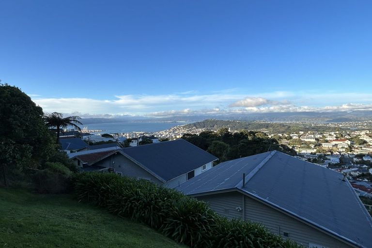 Photo of property in 76 Mitchell Street, Brooklyn, Wellington, 6021