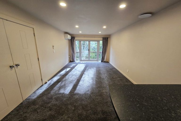 Photo of property in 263 Middleton Road, Glenside, Wellington, 6037