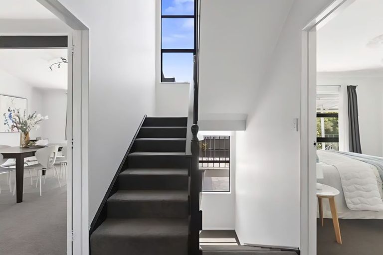 Photo of property in 73 Gilbass Avenue, Hamilton Lake, Hamilton, 3204