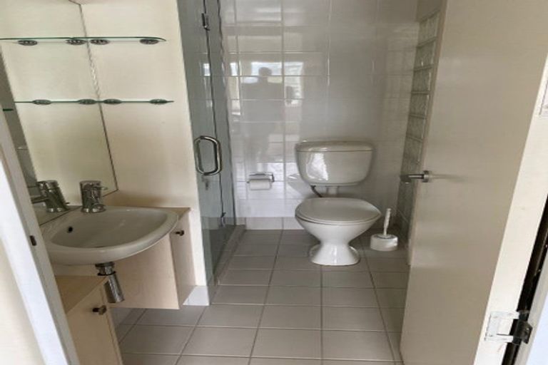 Photo of property in 1u2 Hay Street, Oriental Bay, Wellington, 6011