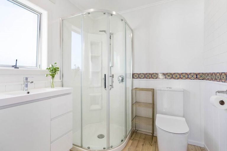 Photo of property in 39 Langton Road, Stanmore Bay, Whangaparaoa, 0932