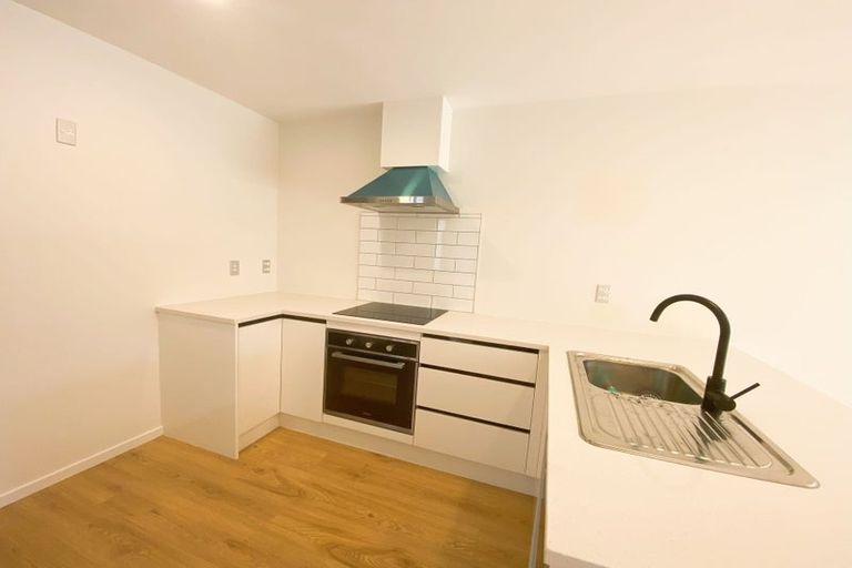 Photo of property in 7/20 Peach Road, Glenfield, Auckland, 0629