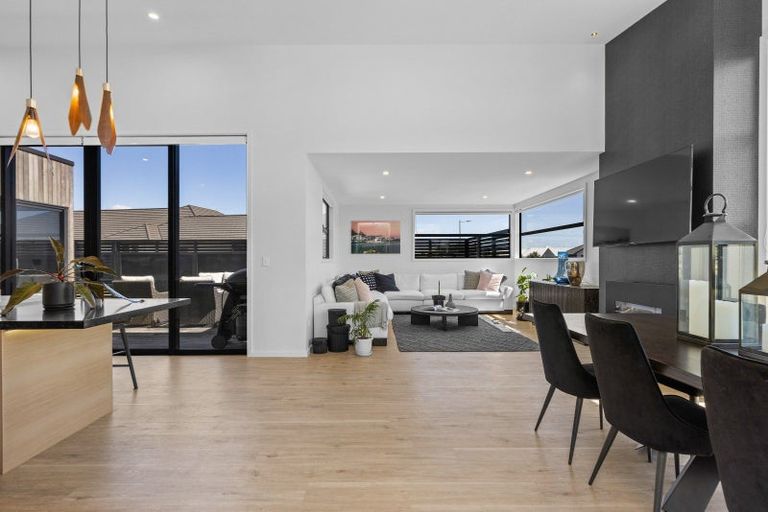 Photo of property in 17 Mike Smith Drive, Cambridge, 3434