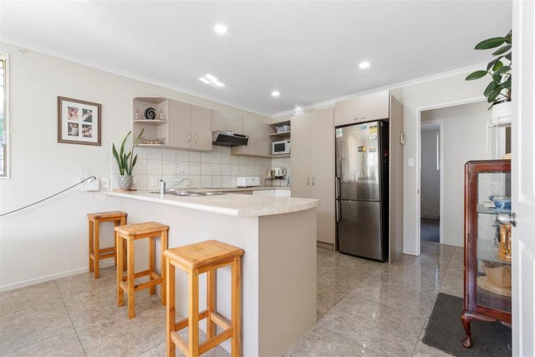 Photo of property in 14 Nykki Place, Papakura, 2110