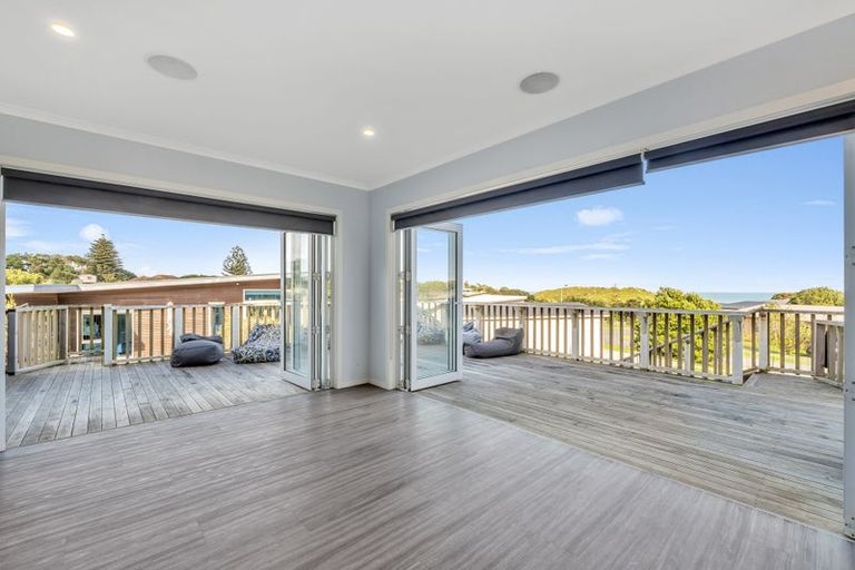 Photo of property in 4 Tua Tua Place, Baylys Beach, 0377