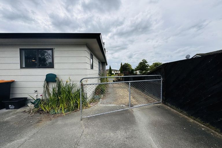 Photo of property in 50 Hillcrest Drive, Kelvin Grove, Palmerston North, 4414