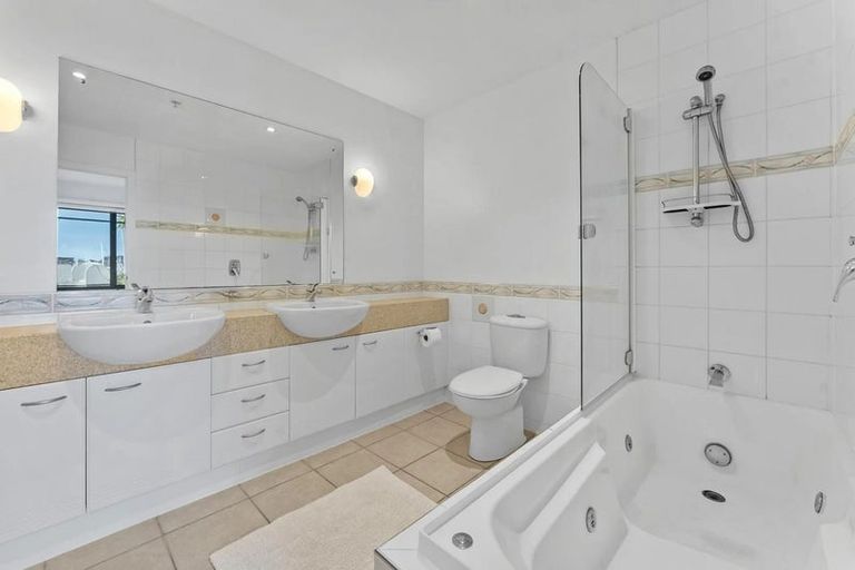 Photo of property in 43 Waterside Crescent, Gulf Harbour, Whangaparaoa, 0930