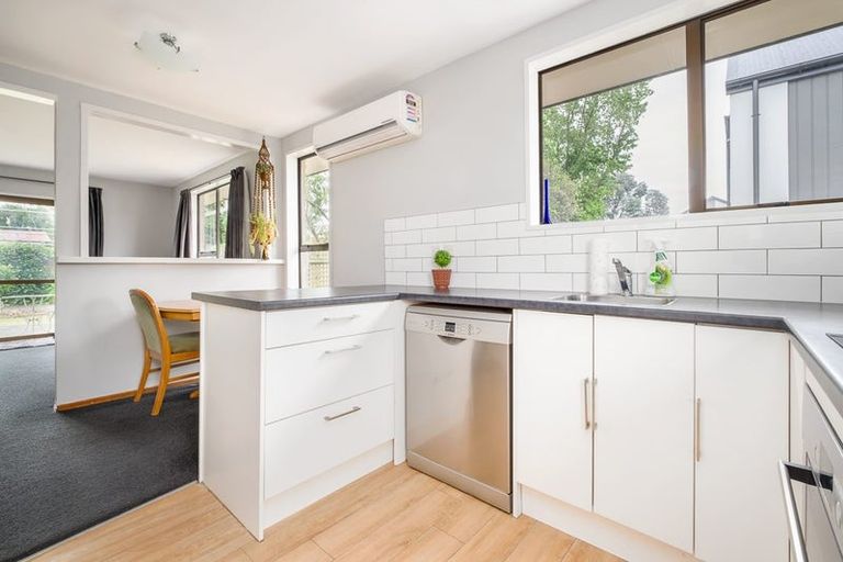 Photo of property in 2/195 Linwood Avenue, Linwood, Christchurch, 8011